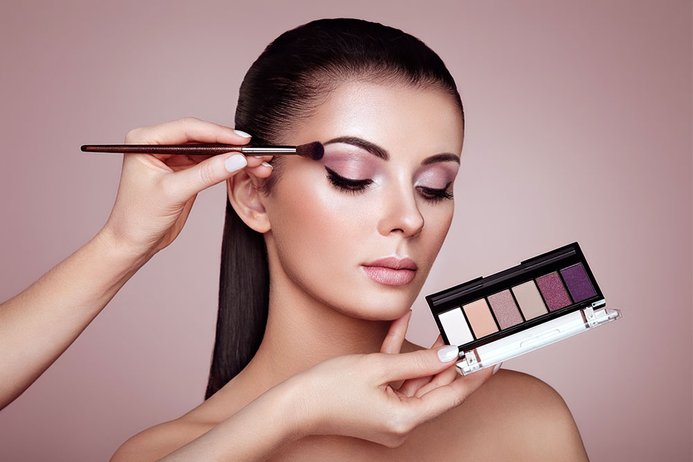 Best Eyeshadow Palettes for Every Eye Color