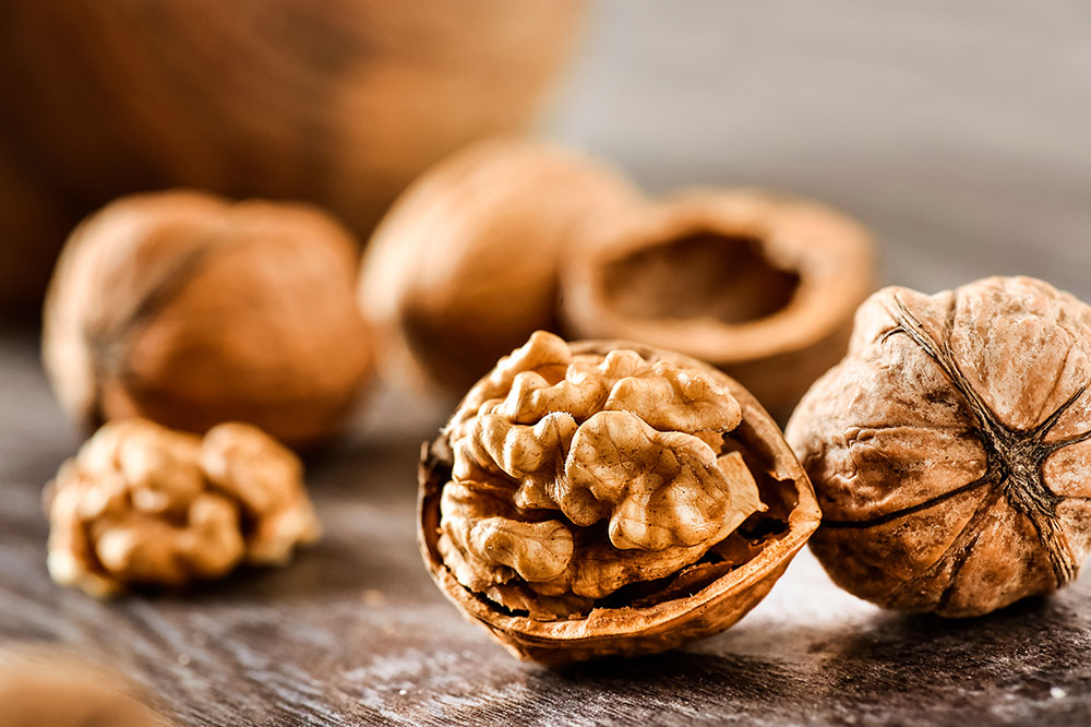 6 Superfoods That Help Battle Dandruff